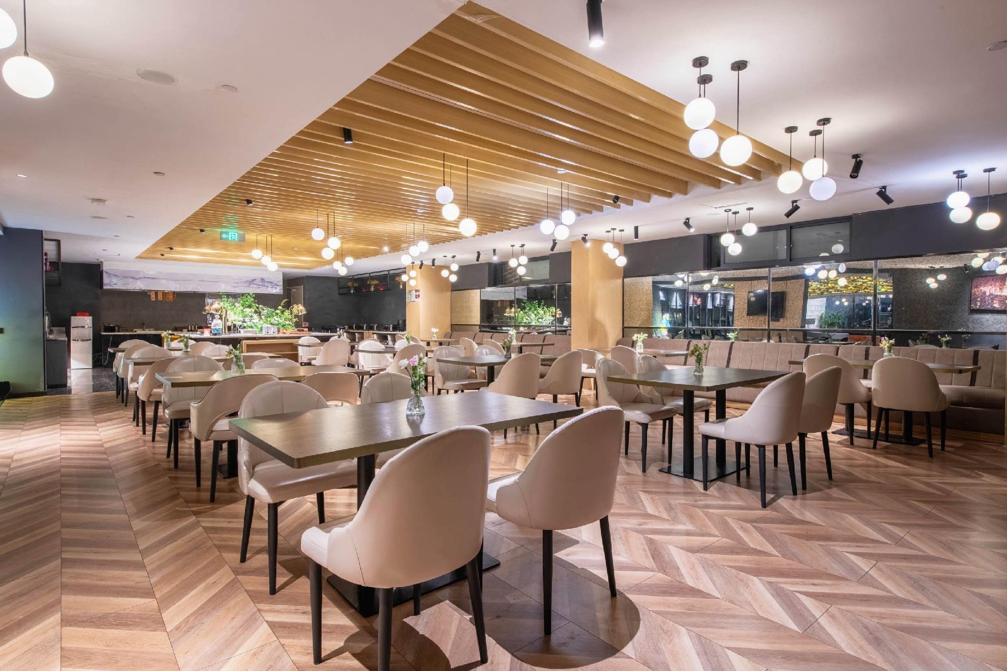 Park Inn by Radisson (Tongling Beidou Star City) 24/28