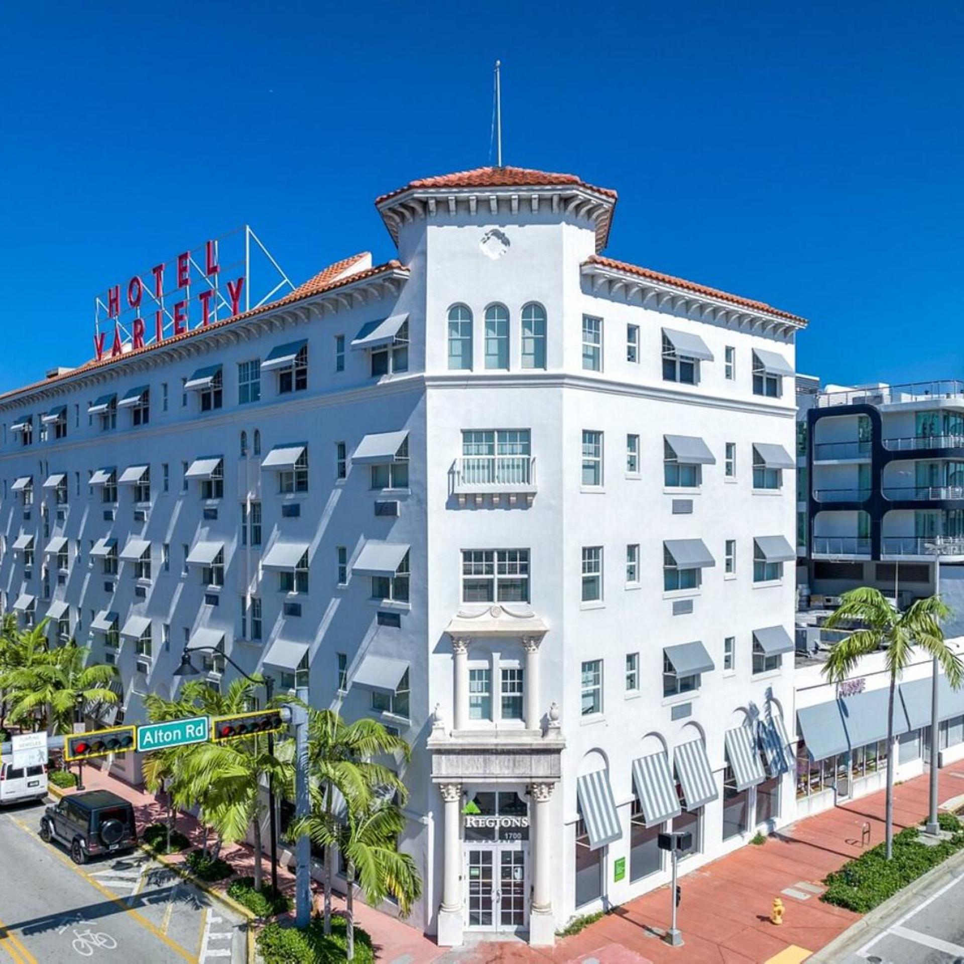 Bluebird Suites at The Apex Miami 2/50