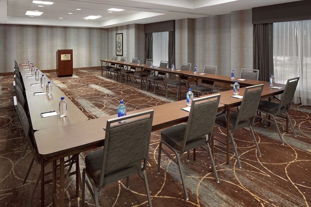 Homewood Suites - Dallas/Market Center 32/34