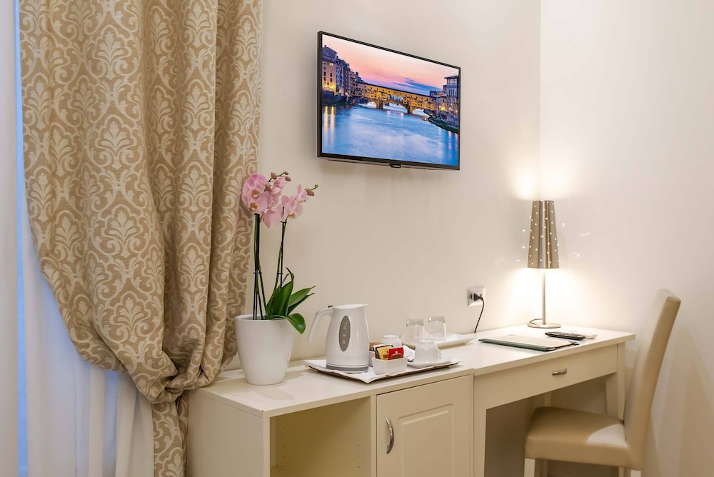 Hotel Accademia 48/56