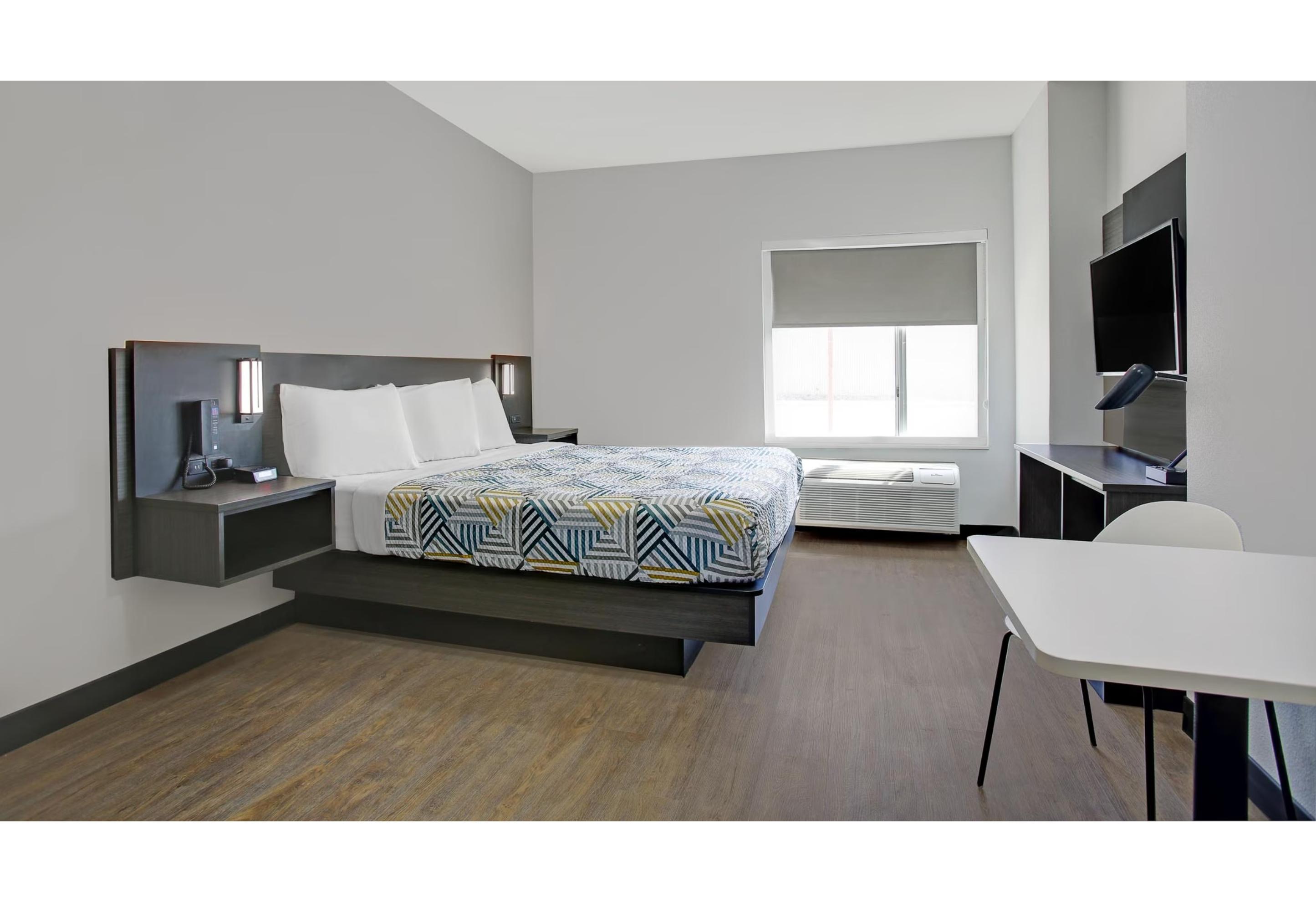 غرفة بسرير كينج لذوي الإعاقة، Motel6 Monahans, TX 2/7