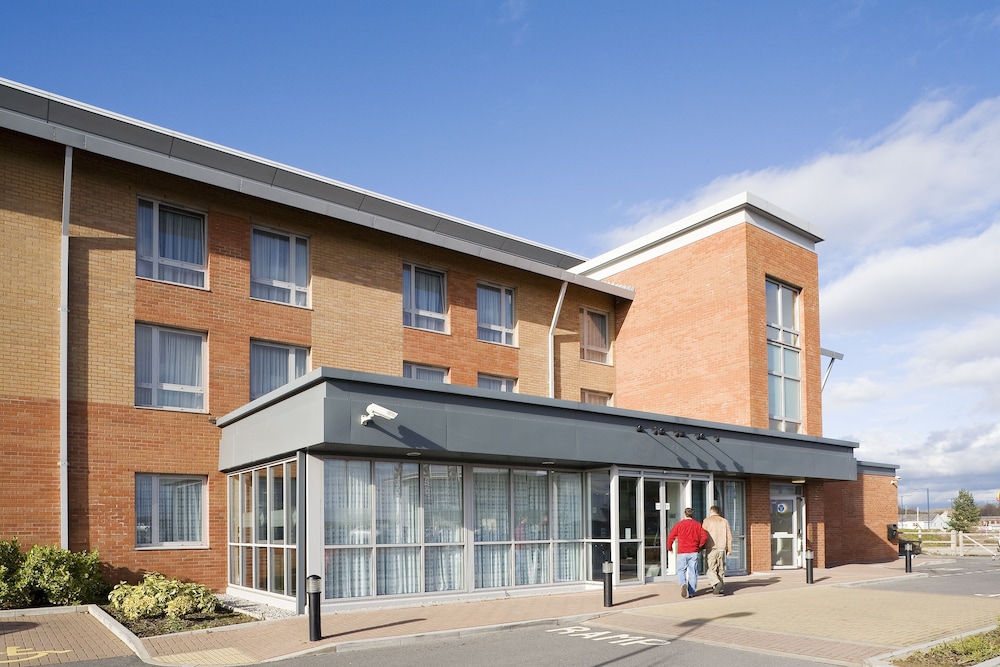 Ibis Swansea 2/63