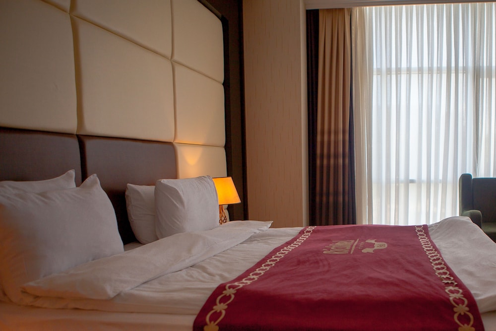 Wyndham Baku 12/50