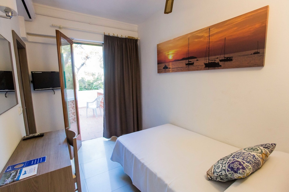 Hotel Tagomago 24/72