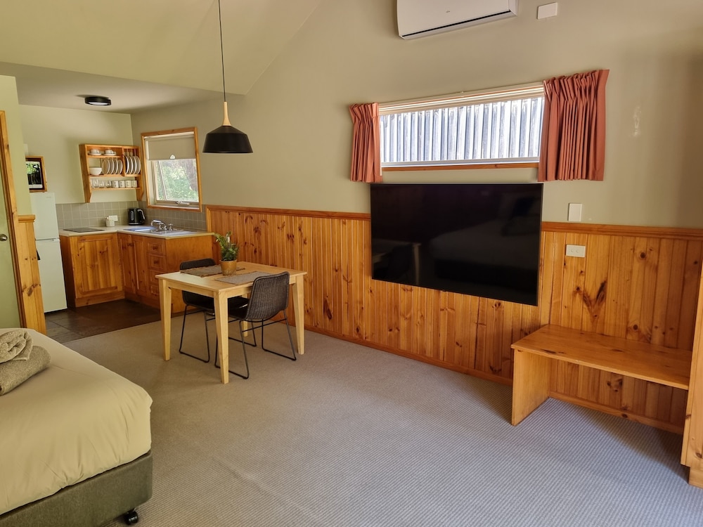 D'Altons Resort 24/50