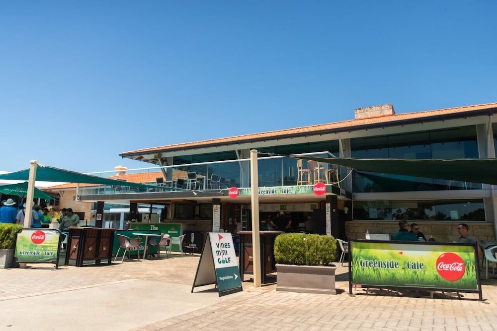 Novotel Swan Valley Vines Resort 4/61