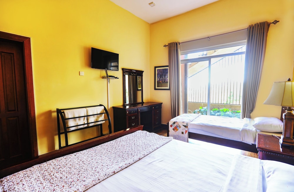 Yoho Villa Acacia 7/36