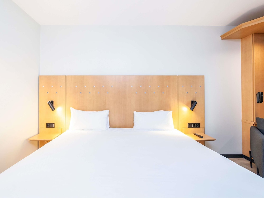 ibis Madrid Alcala de Henares La Garena 12/50