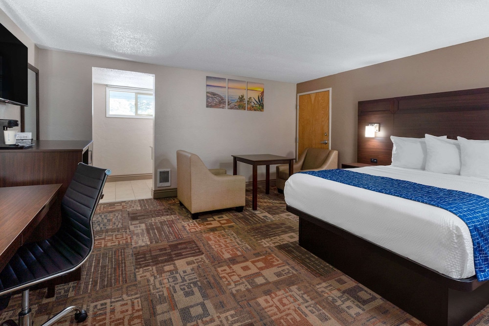 Travelodge by Wyndham Florence 12/53