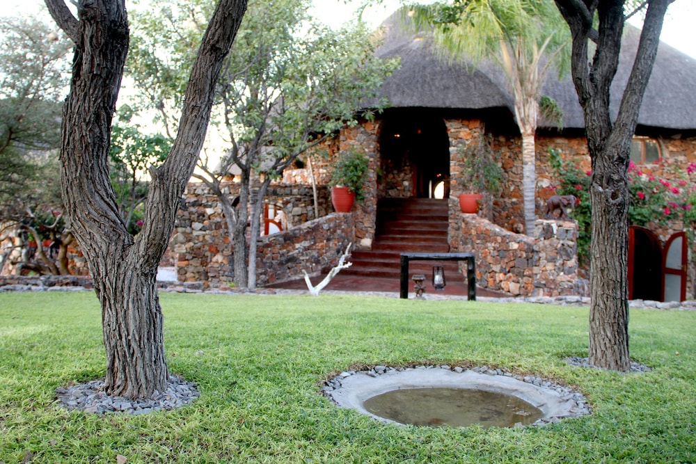 Aha Eagle Tented Lodge & Spa Etosha 46/56