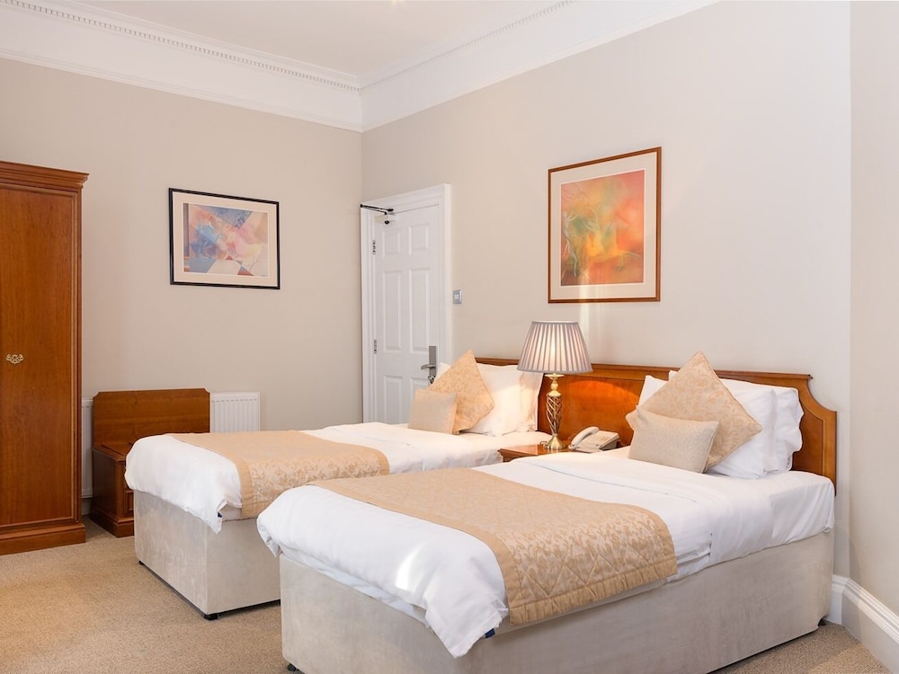 Staunton Hotel 14/65