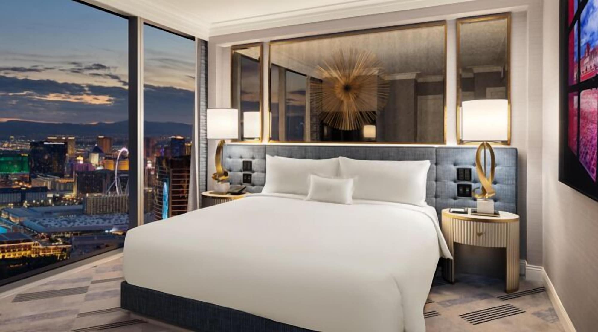 NOBLE, SUITE, STRIP GREAT VIEW
