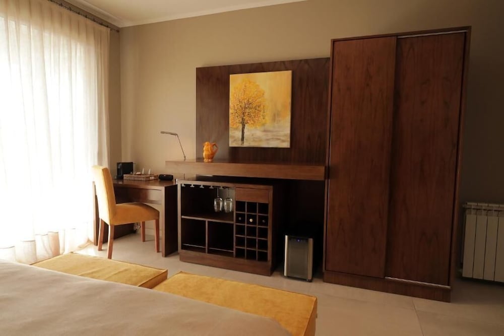 Gaia Lodge 6/43