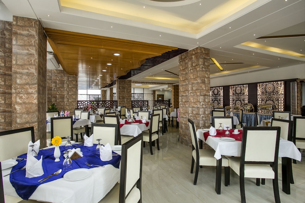 White Palace Hotel 47/61