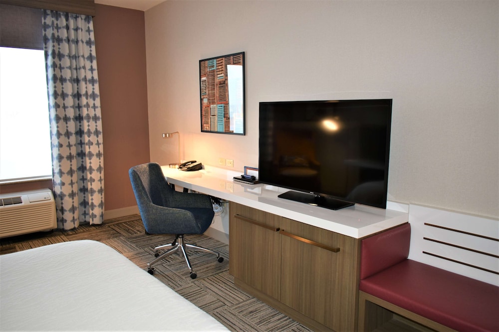 Hilton Garden Inn Oconomowoc 56/74