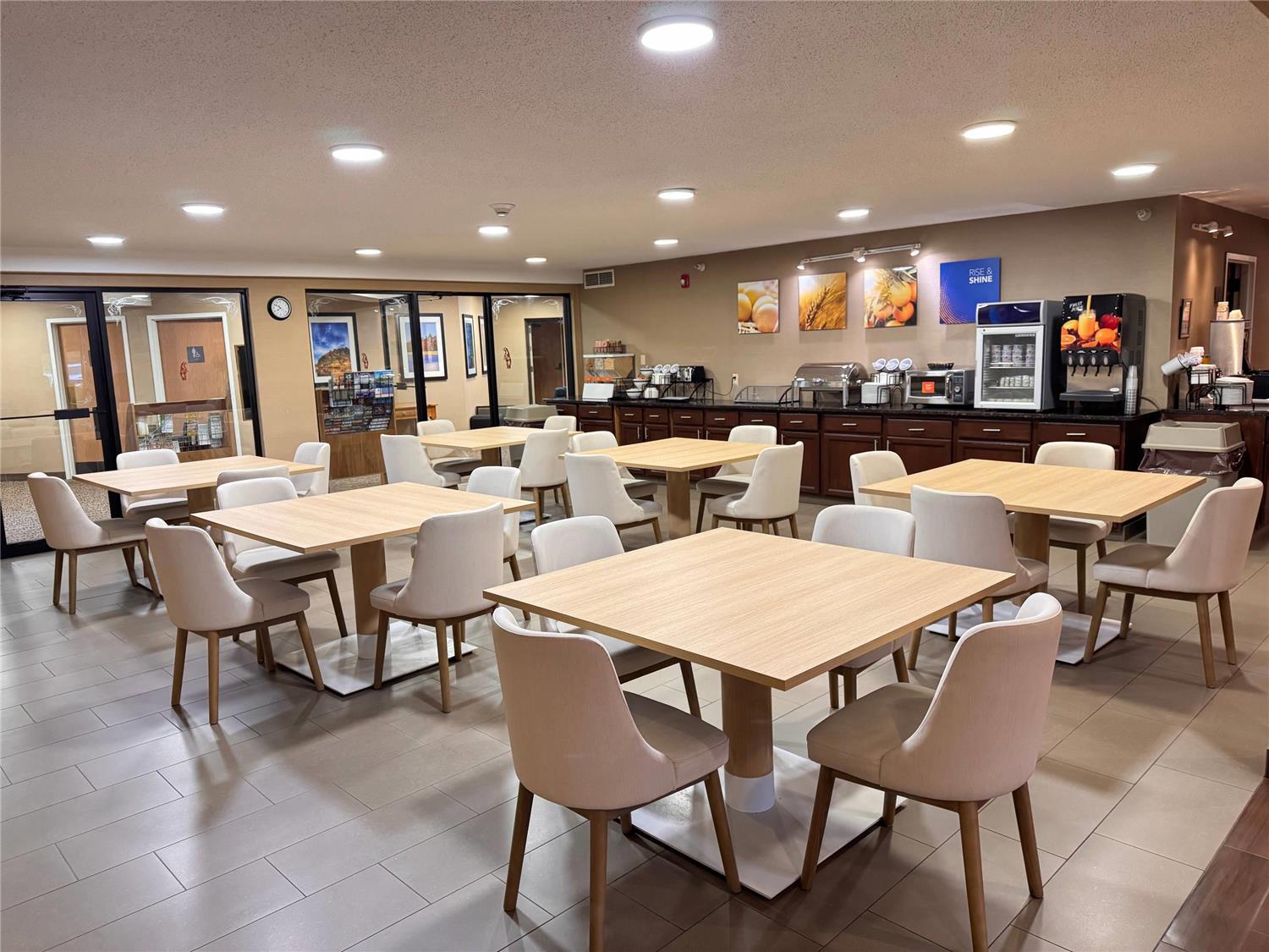 Comfort Inn and Suites Black River Falls I-94 27/37