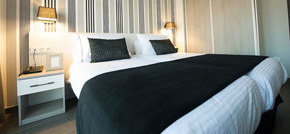 NEW HOTEL COLON 15/61