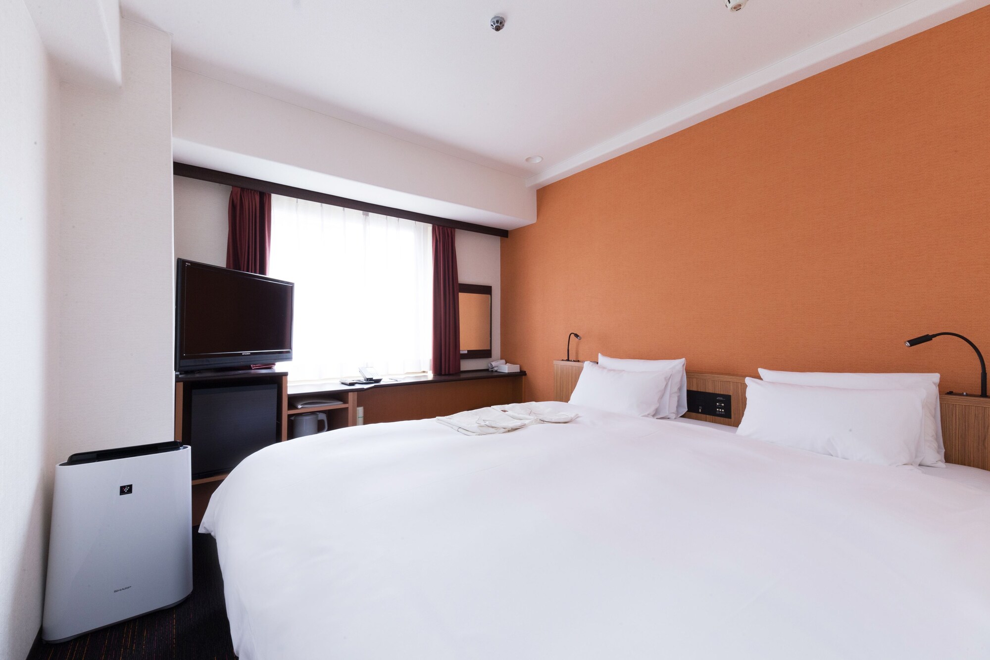 ROOM, KING BED