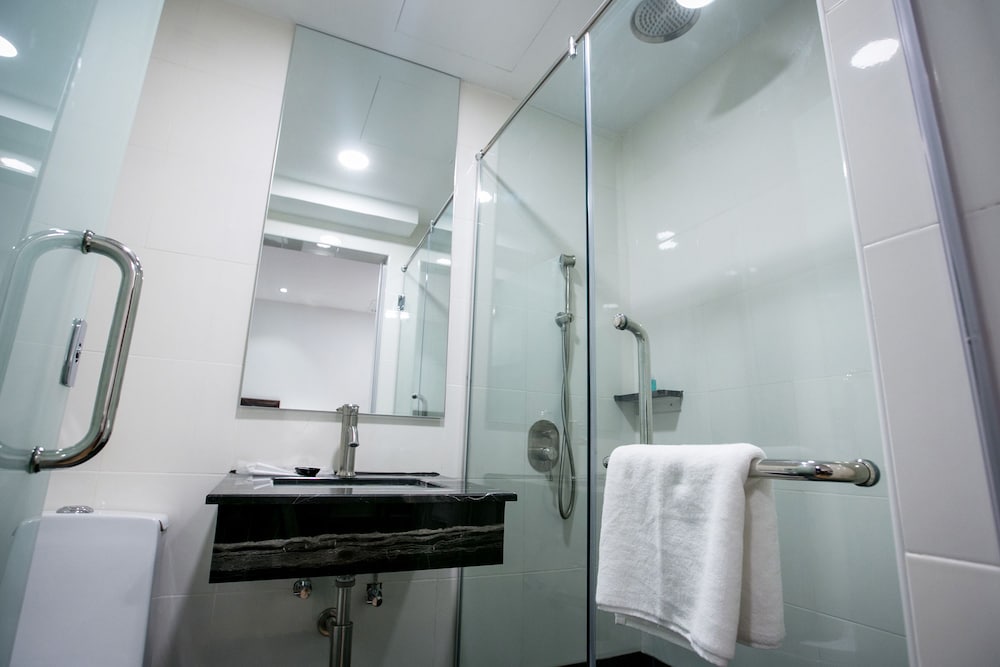 Belllo Hotel Jb Central 48/48