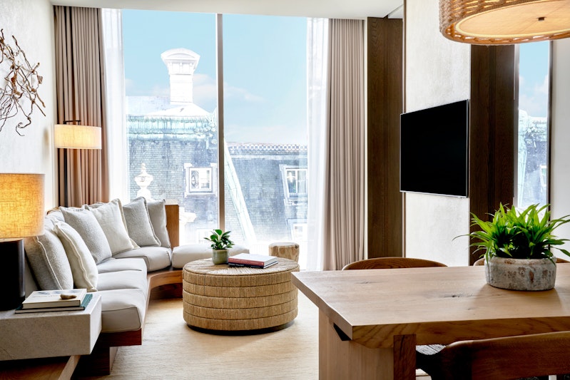 1 Hotel Mayfair 35/50
