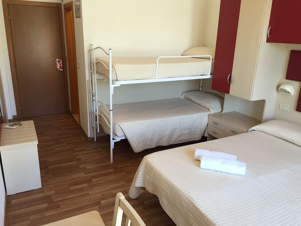 Hotel Stresa 35/66