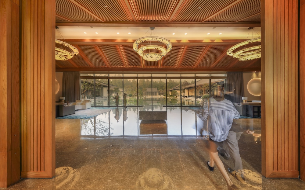 West Lake State Guest House 5/50
