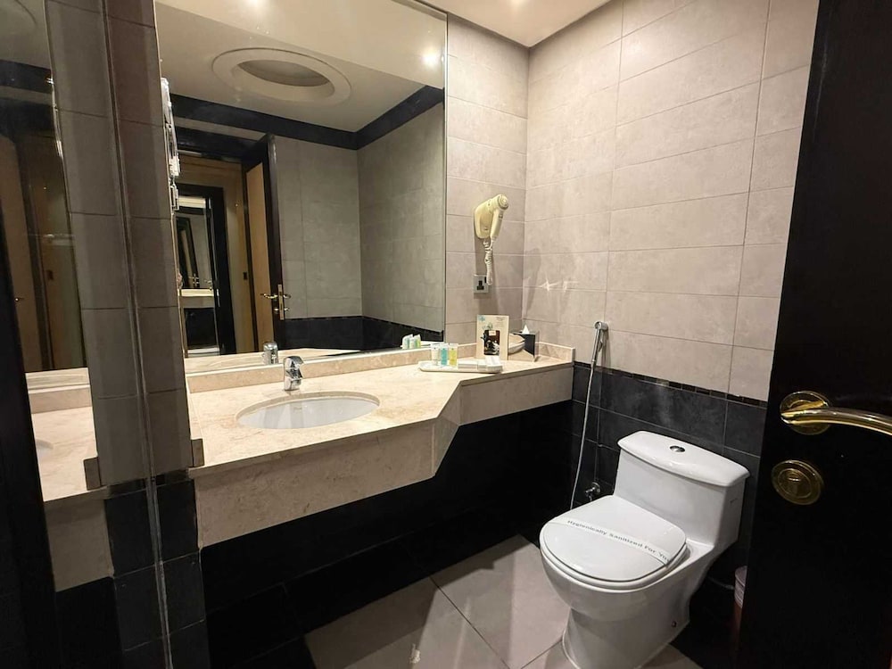 رند بواسطة واندلس(Rand Hotel by Wandalus) 74/75