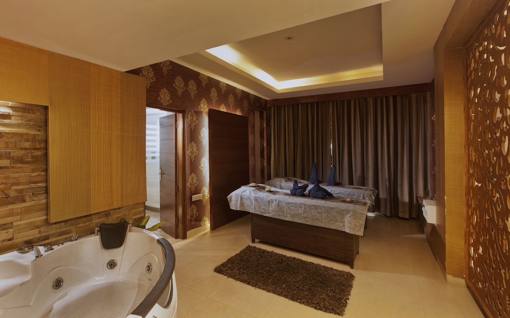Lemon Tree Hotel Baddi 50/50