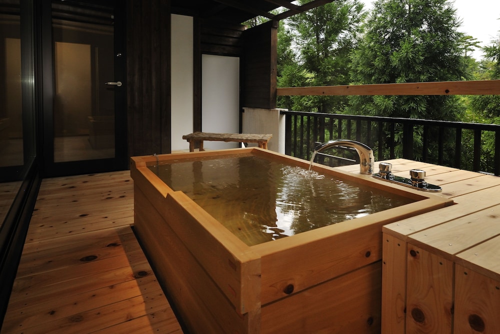 YUNOGO BISHUNKAKU 32/62