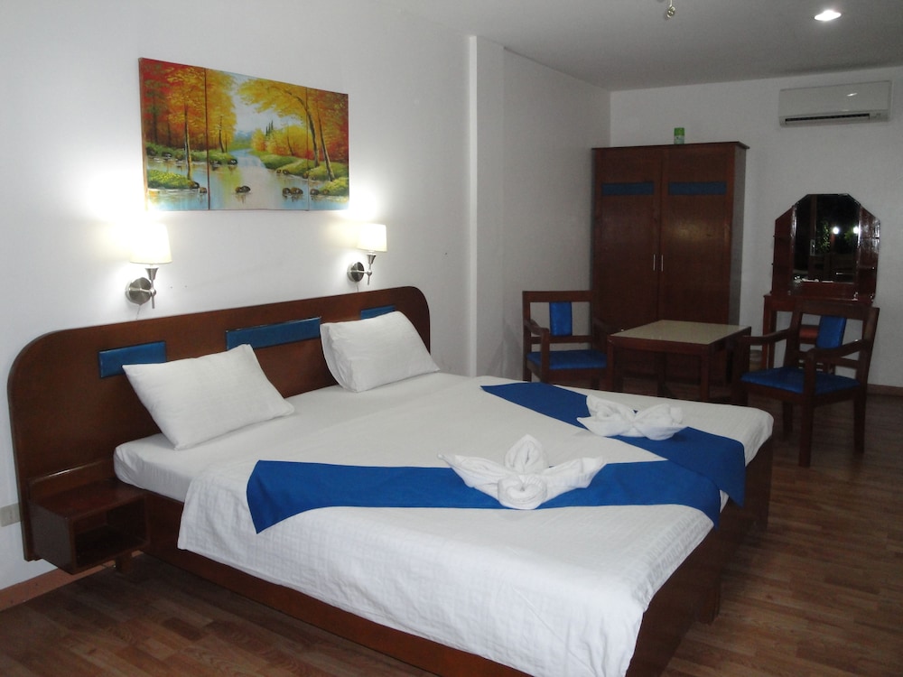Harmony Hotel 10/57