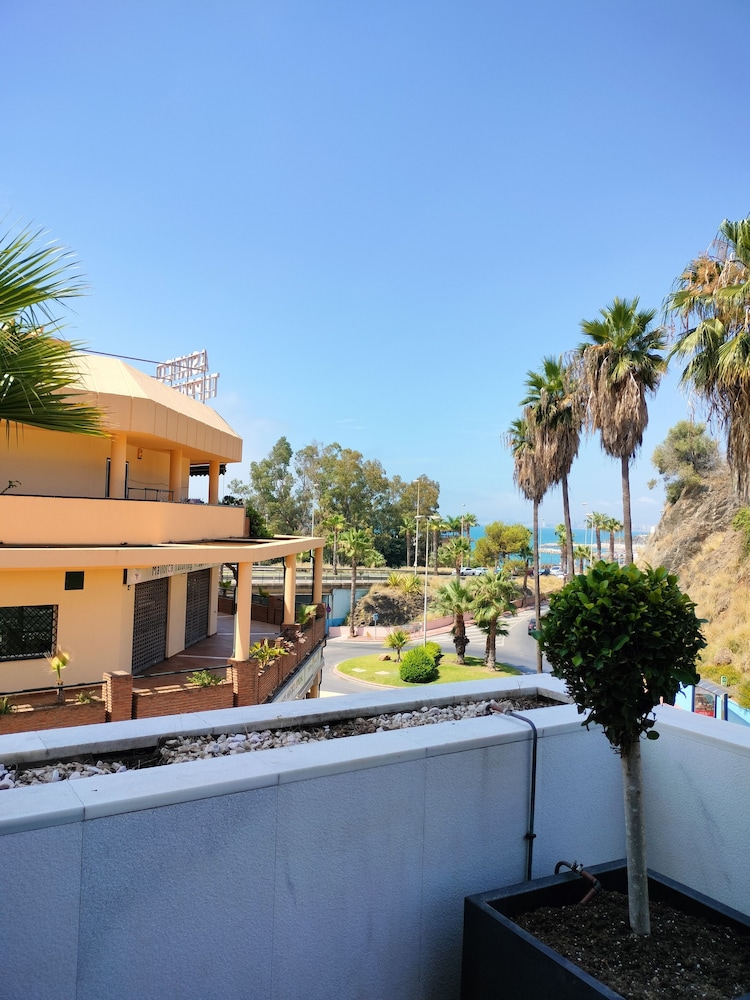 ArtPlatinum Suites and Apartments 29/33