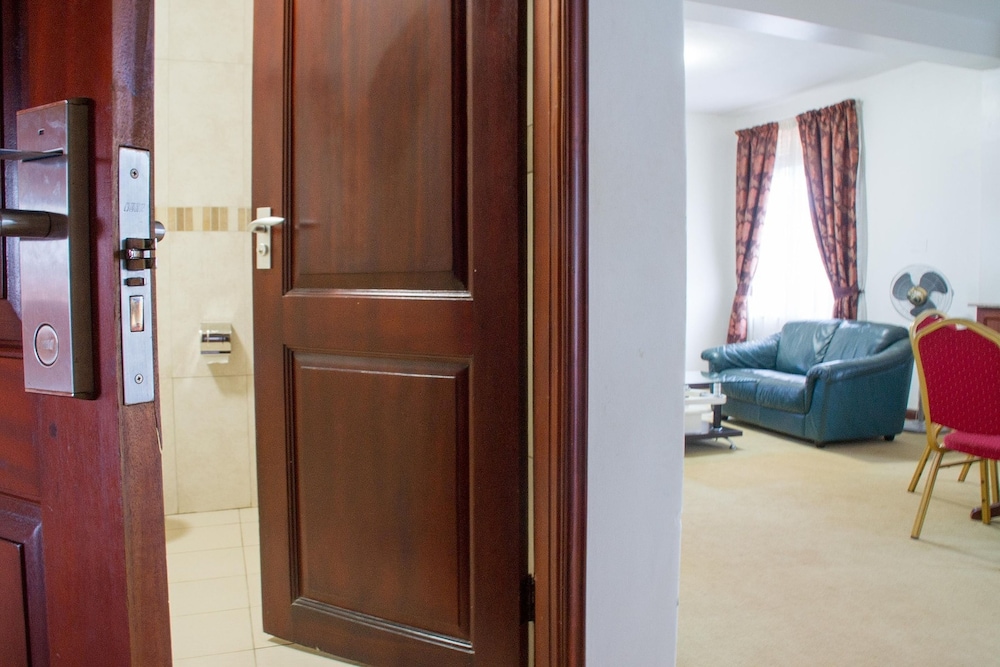 Sheron Hotel 51/51