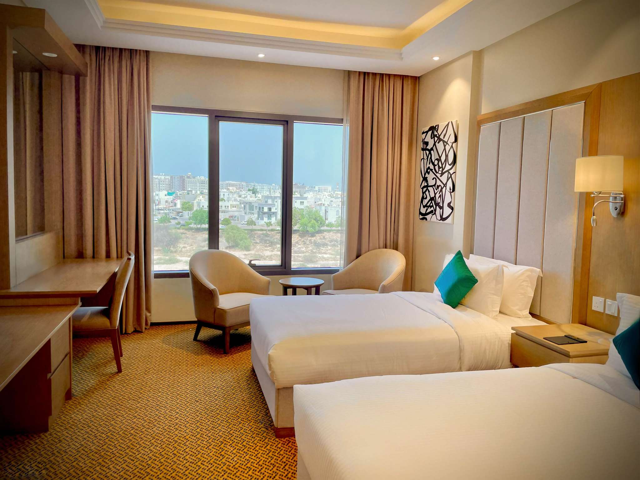Deluxe, Twin Beds, City and Sea View