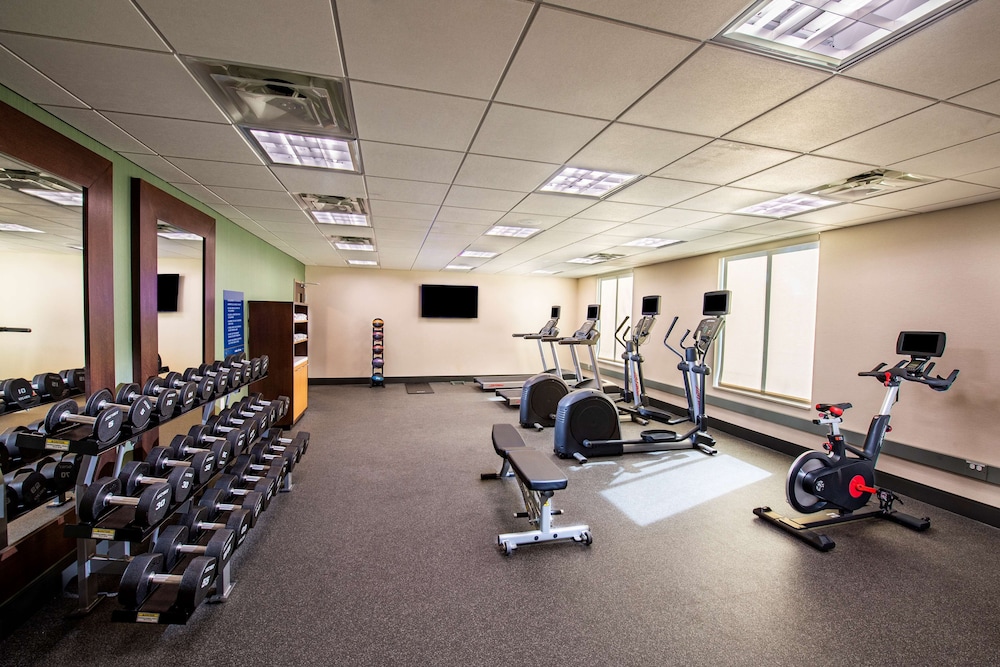 Hampton Inn Suites Keller Tx 25/47