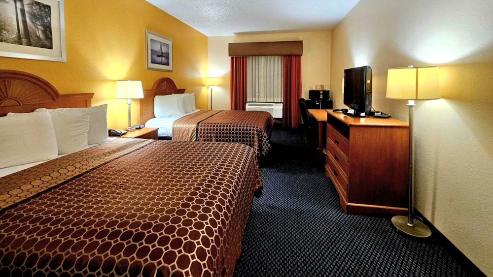 Magnuson Hotel Sand Springs 17/39