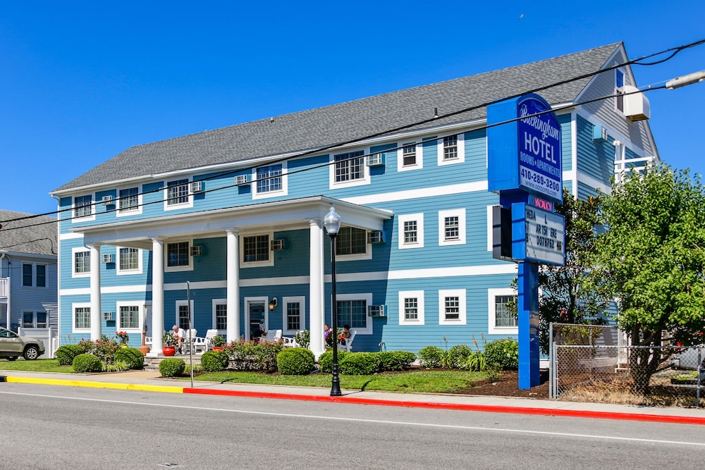 Commander Beach House Hotel 3/50
