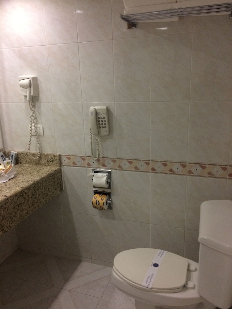 Hotel Mirage 22/68