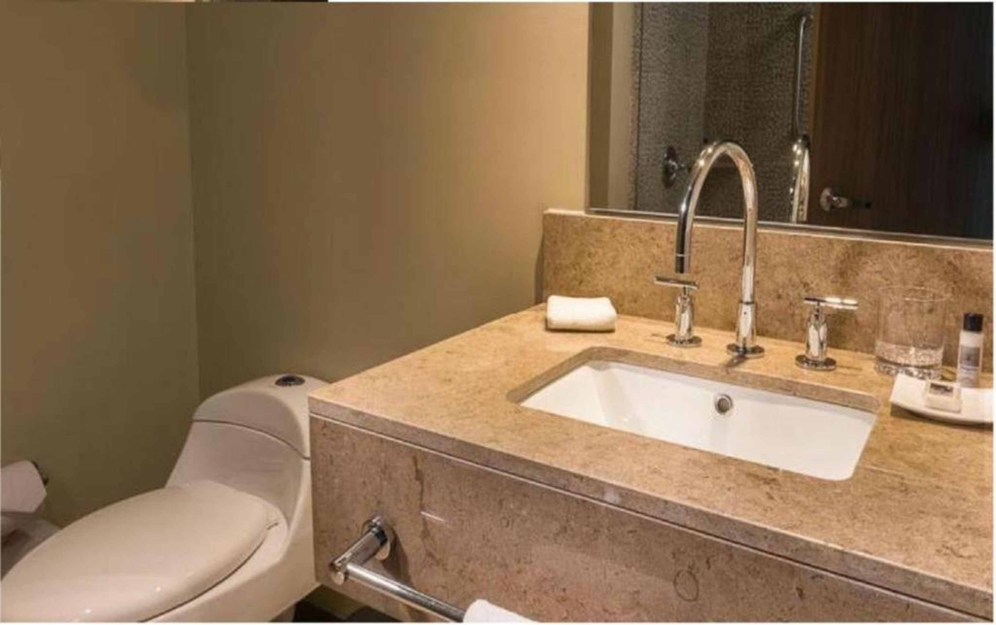غرفة قياسية بسريرين منفصلين، Hampton by Hilton Medellin 3/3