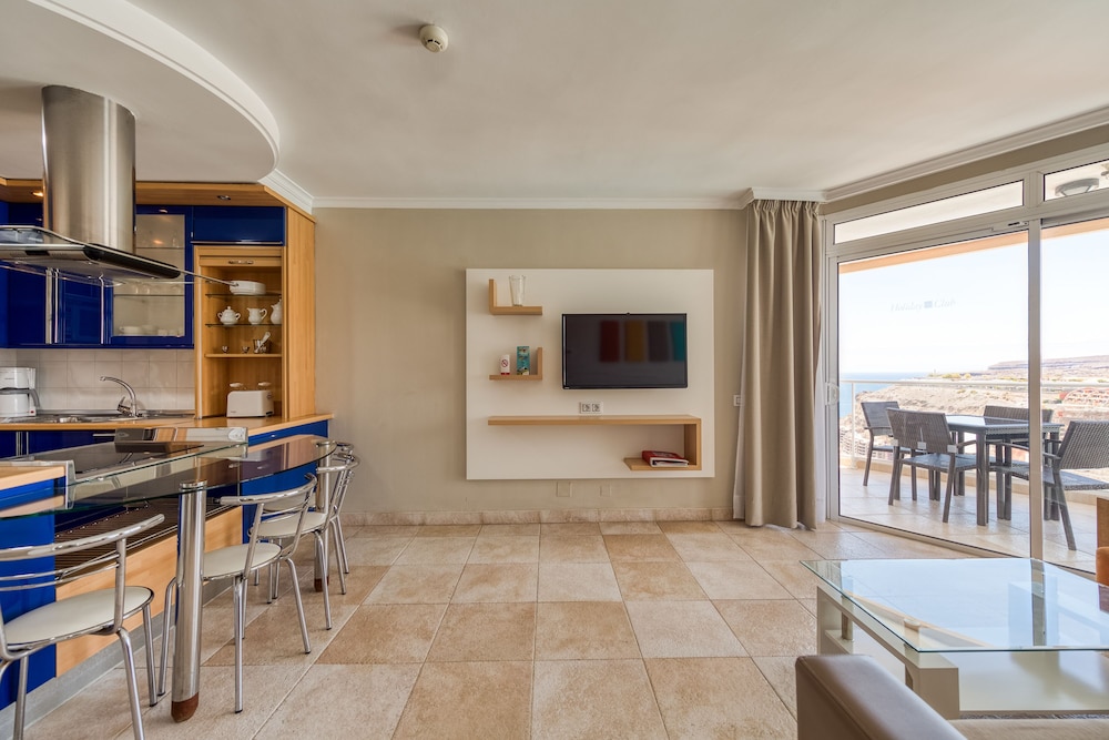 Holiday Club Vista Amadores 40/65