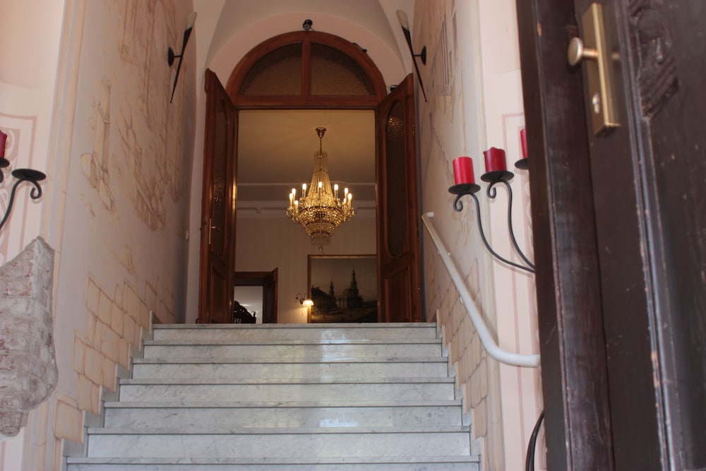 Villa De Baron 6/31