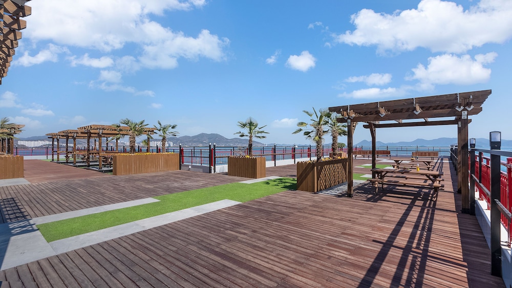 Gold Beach Resort 26/37