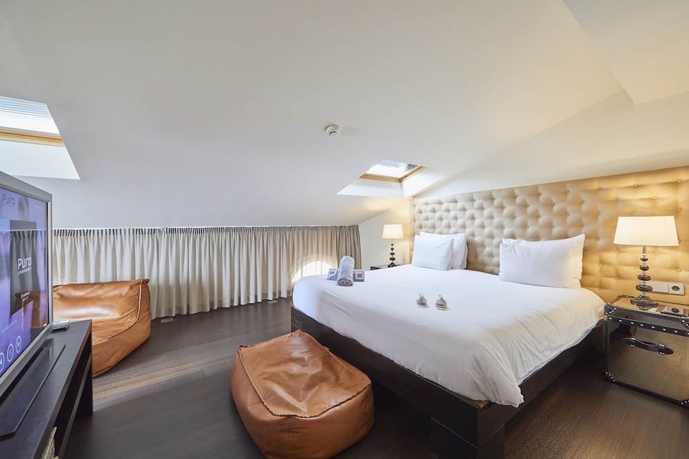 Puro Grand Hotel 23/82