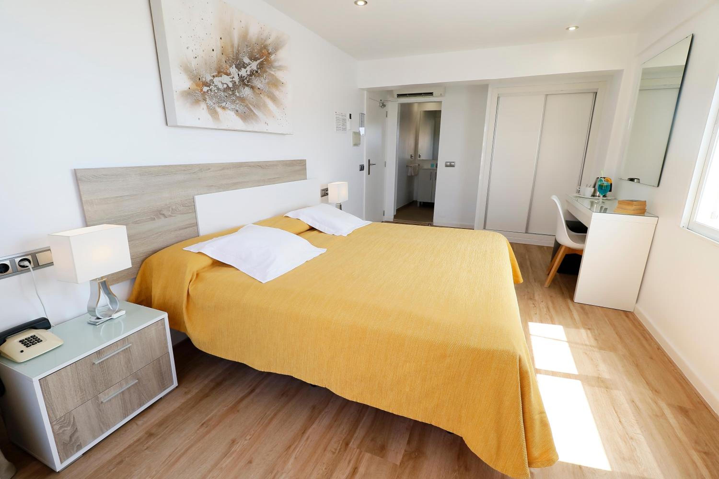 غرفة سوبيريور بسرير مزدوج أو سريرين منفصلين بشرفة، Gabarda Hotel 3/10