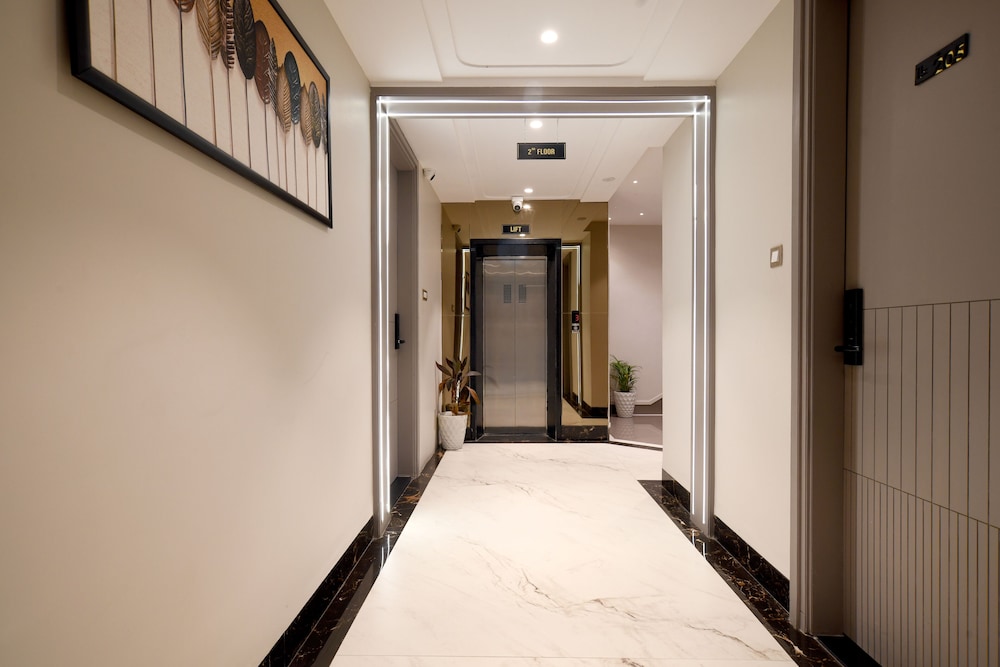 Aceotel Select Tulsi Vijay Nagar 25/44