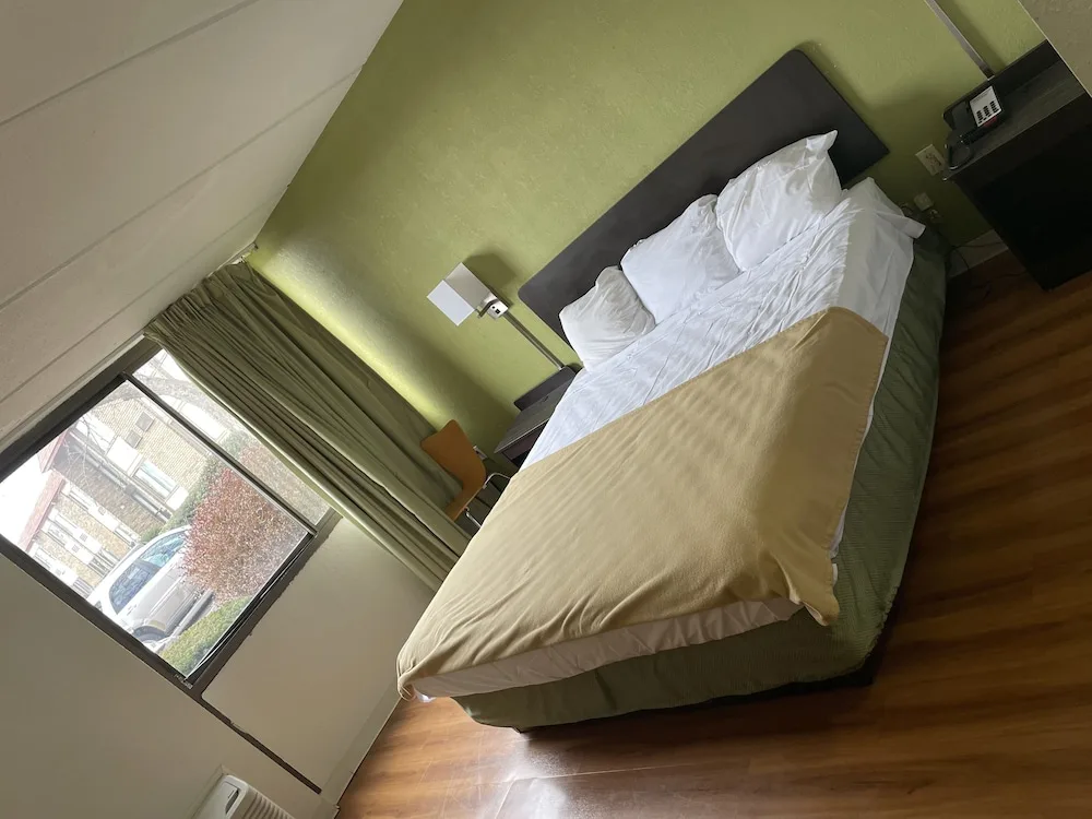 Travelodge by Wyndham Vernon CT 3/16