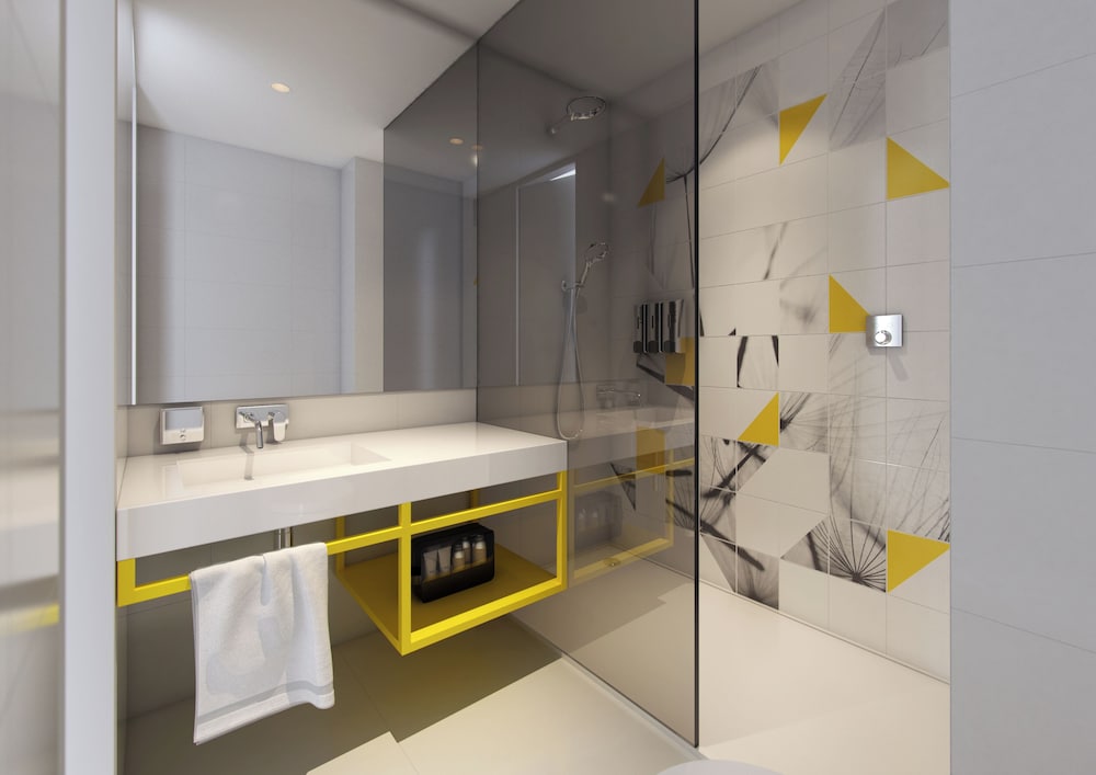 Studio M Muscat 42/43