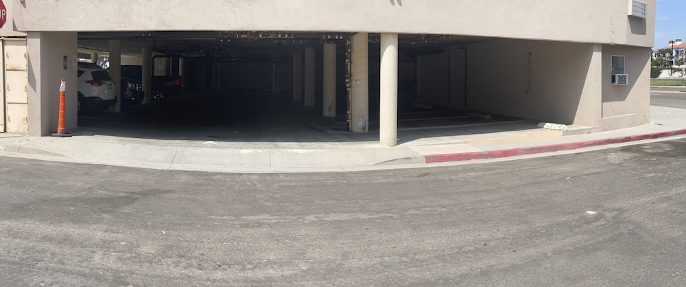 Ocean Surf Inn & Suites 61/73