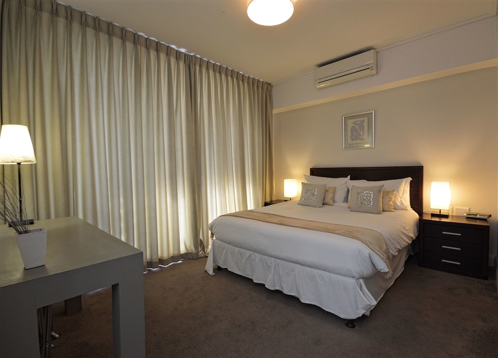 CANAL QUAYS CAPE TOWN 21/50