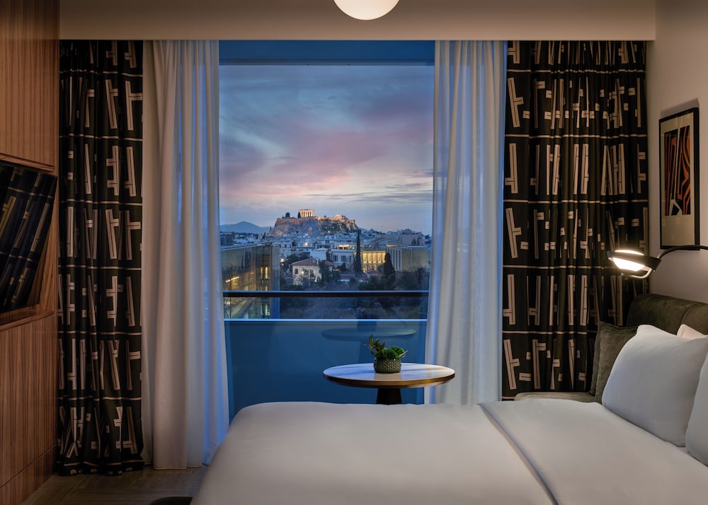 2 Bedrooms, Suite, King Bed, Acropolis View