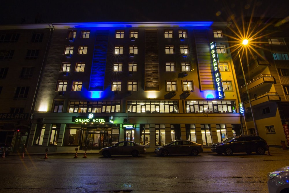 An Grand Hotel 2/39
